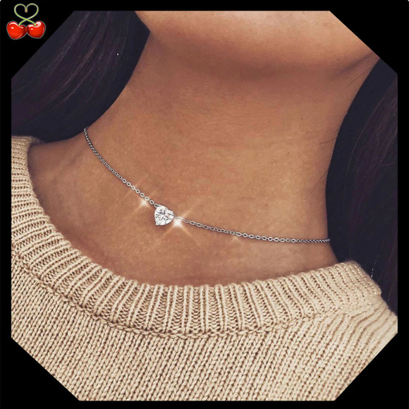 2/$25🍒 LAST ONE 😱 INEZ Crystal 💎 Heart Choker - Picture 1 of 5